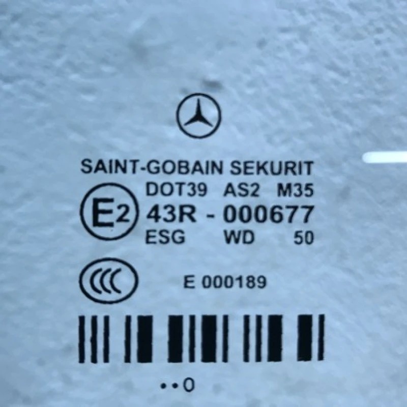 Geam stanga fata / Mercedes-Benz E Class W212 2010 / Caroserie, oglinzi si faruri