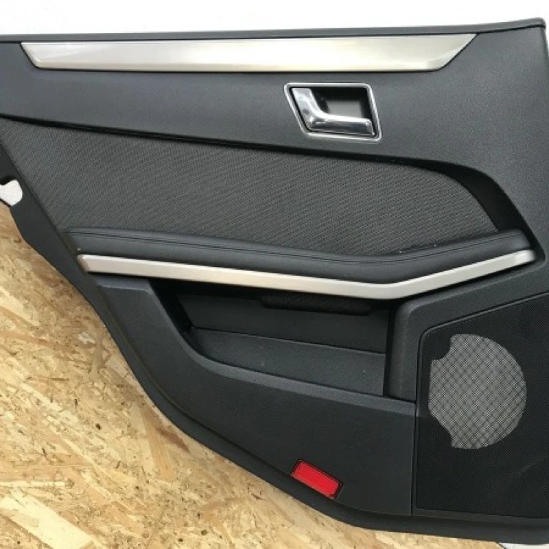 Panou tapiterie usa stanga spate / Mercedes-Benz E Class W212 2010 / Interior
