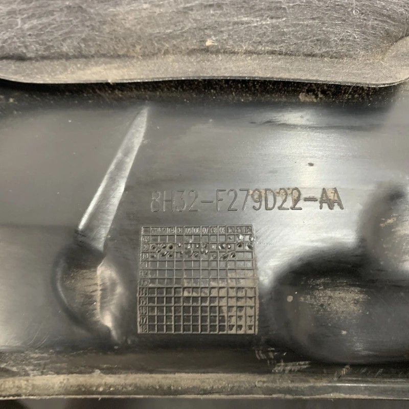 Carenaj dreapta spate / Land Rover Range Rover Sport Range Rover Sport 2011 / Caroserie, oglinzi si faruri