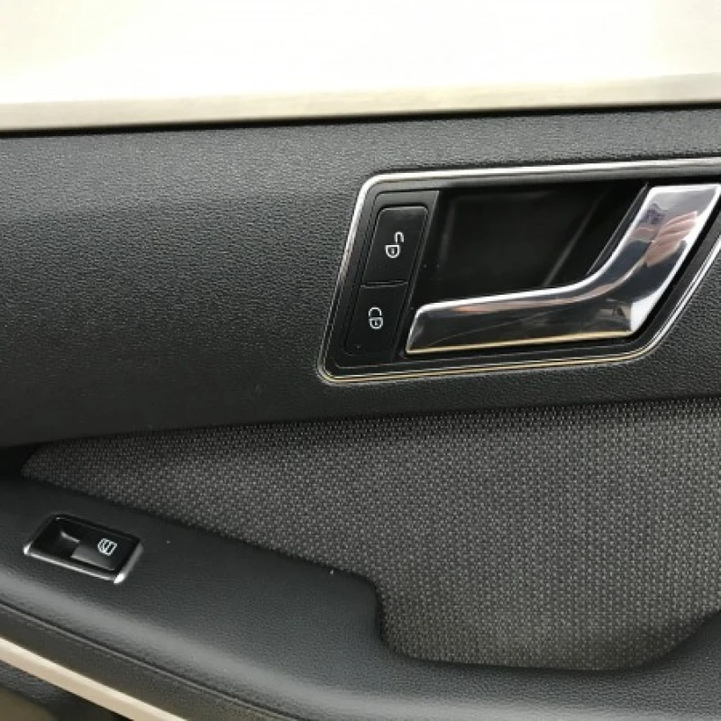 Panou tapiterie usa dreapta fata / Mercedes-Benz E Class W212 2010 / Interior