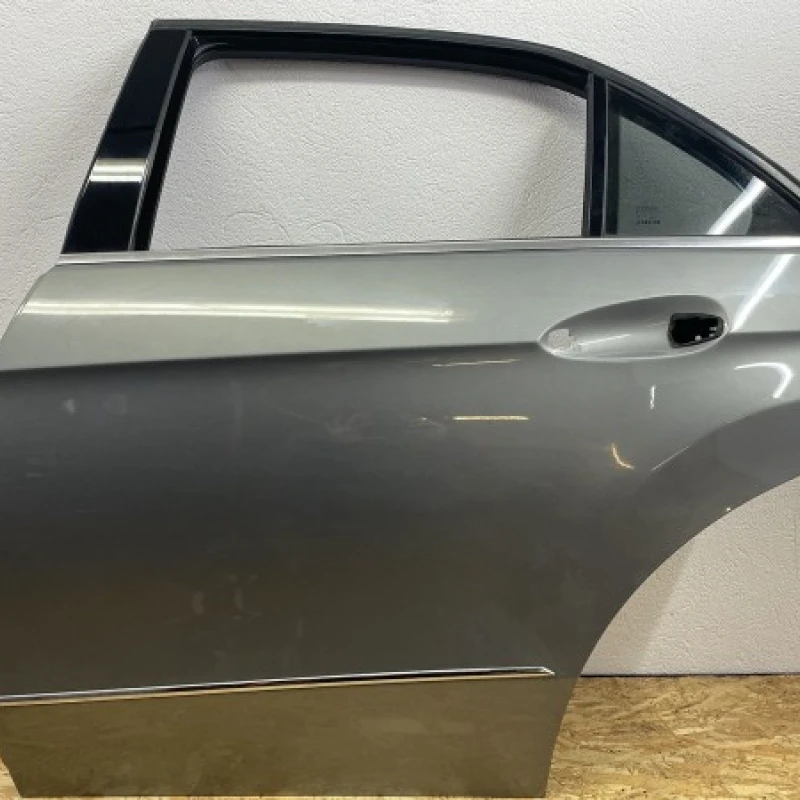 Usa stanga spate / Mercedes-Benz E Class W212 2010 / Caroserie, oglinzi si faruri