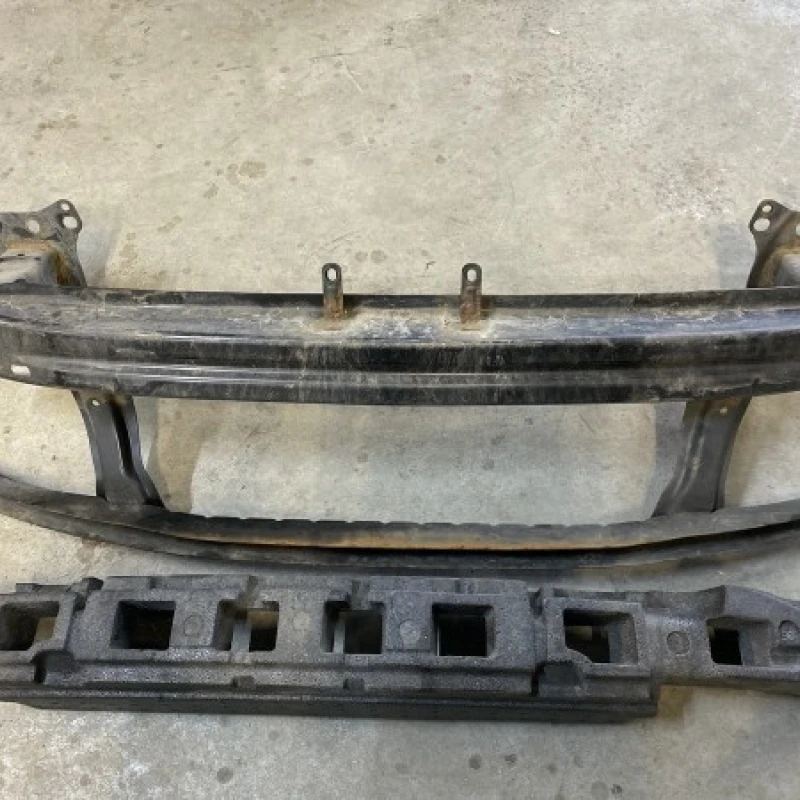 Intaritura bara fata / Volkswagen Passat B6 2007 / Caroserie, oglinzi si faruri