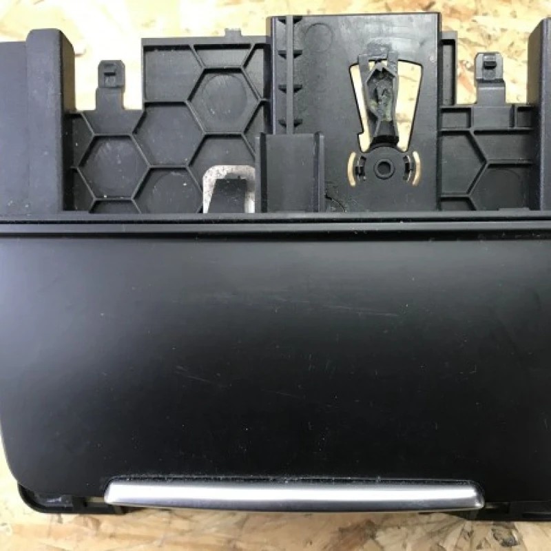 Scrumiera / Audi A4 B8 2013 / Interior