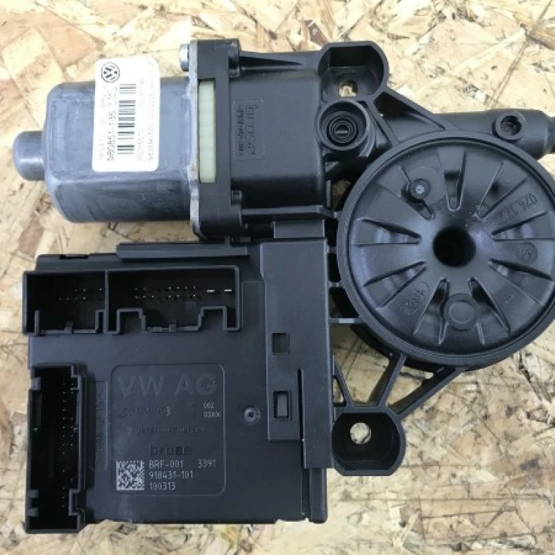 Motoras macara geam stanga fata Volkswagen 