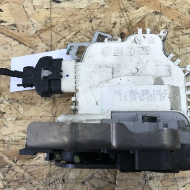 Iala broasca usa stanga spate Audi 
