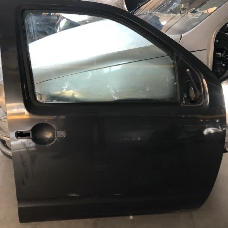 Usa dreapta fata / Nissan Navara D40 2010 / Caroserie, oglinzi si faruri