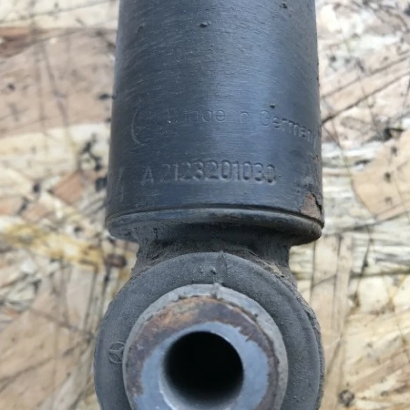 Amortizor spate / Mercedes-Benz E Class W212 2010 / Directie si suspensie