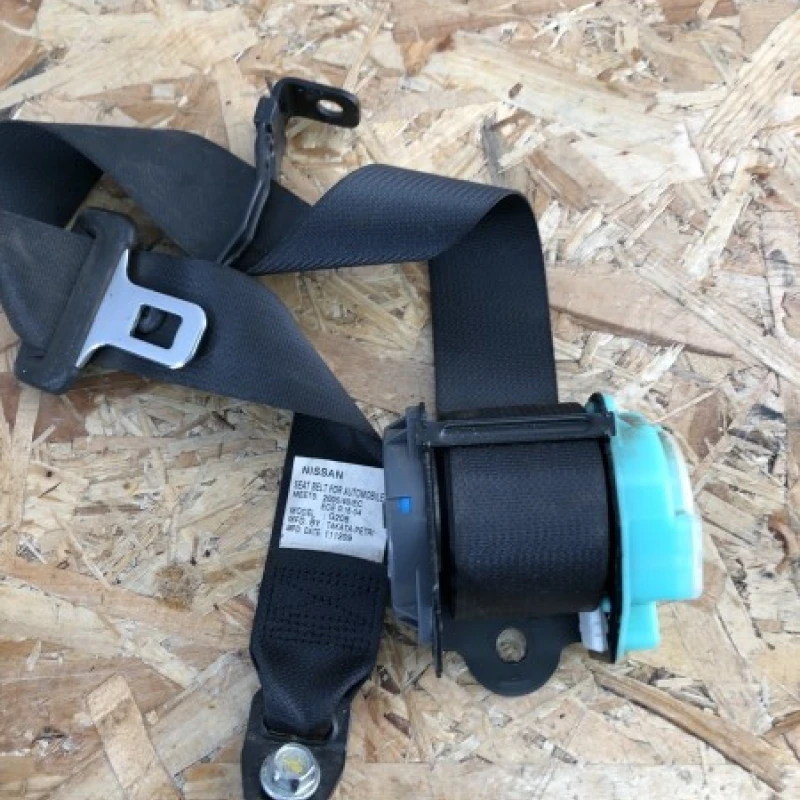 Centura spate mijloc / Nissan Navara D40 2010 / Caroserie, oglinzi si faruri