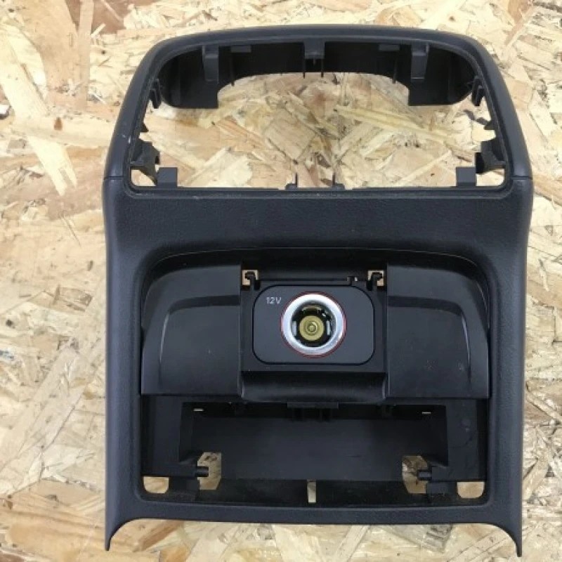 Scrumiera spate consola centrala / Audi A4 B8 2009 / Interior