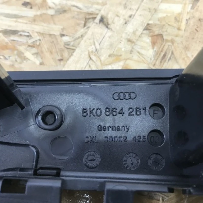 Ornament timonerie / Audi A4 B8 2013 / Interior