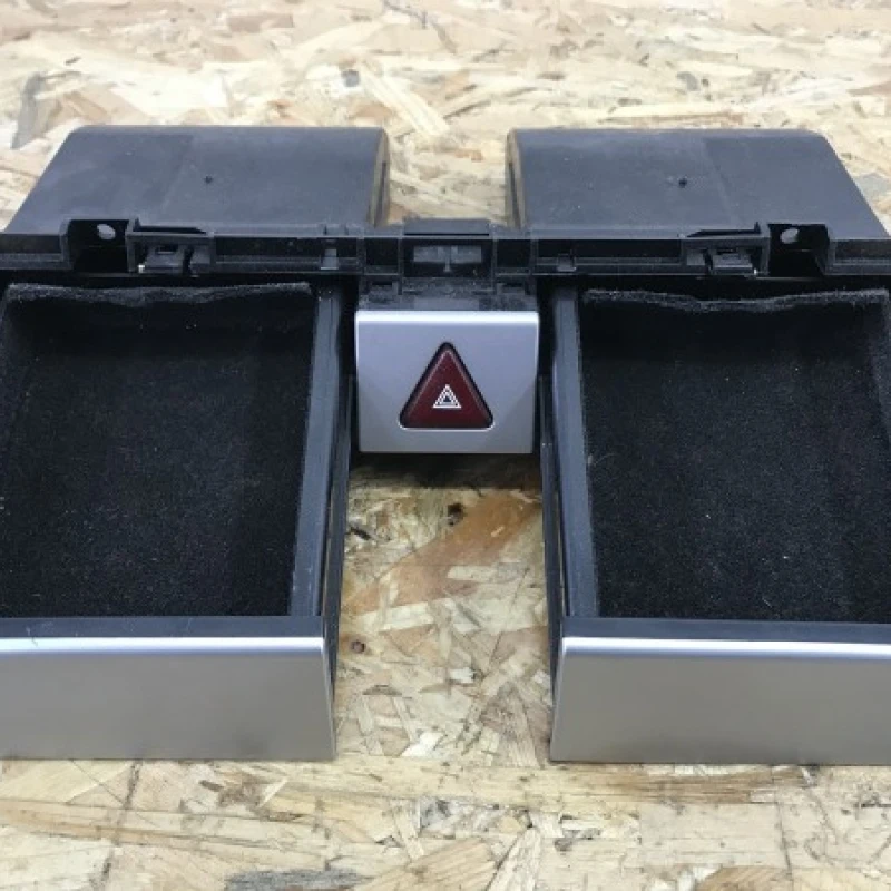 Buton avari cu sertar / Volkswagen Passat B6 2009 / Interior
