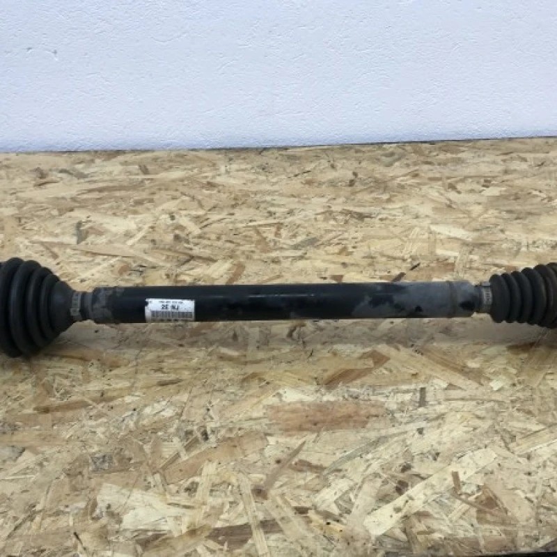 Planetara dreapta / Volkswagen Passat B6 2009 / Cutie viteze, ambreiaj, transmisie