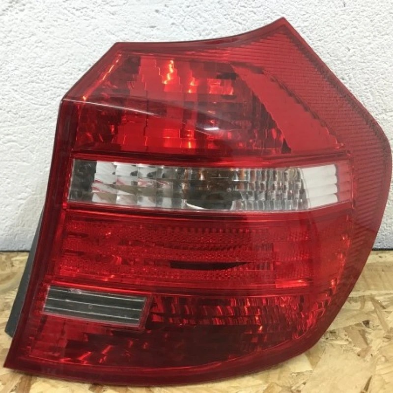 Stop dreapta Facelift europa / BMW Seria 1 E81 2011 / Caroserie, oglinzi si faruri