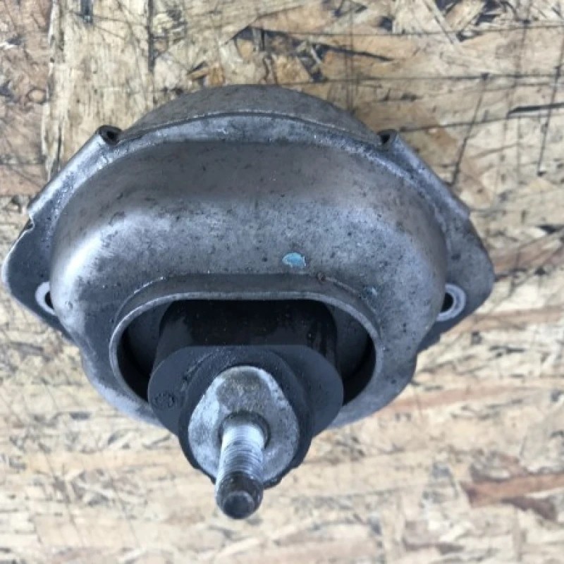 Suport motor stanga / BMW X3 E83 LCI 2008 / Motor, racire si evacuare