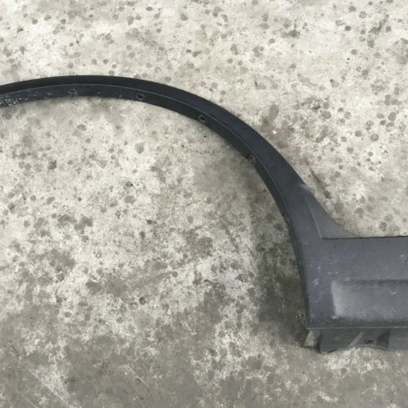 Ornament plastic roata stanga fata BMW 