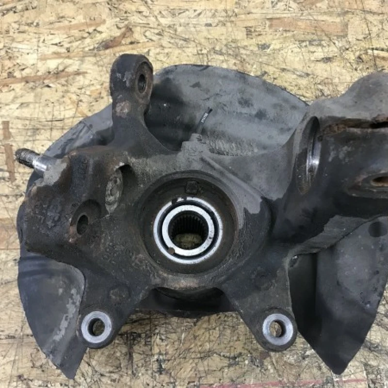 Fuzeta dreapta fata / BMW X3 E83 LCI 2008 / Directie si suspensie
