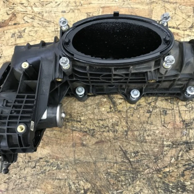 Galerie admisie / Mercedes-Benz E Class W212 2010 / Motor, racire si evacuare
