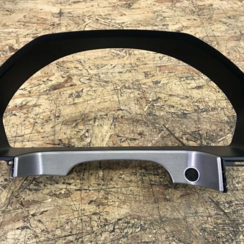 Rama ceas bord / Mercedes-Benz E Class W212 2010 / Interior