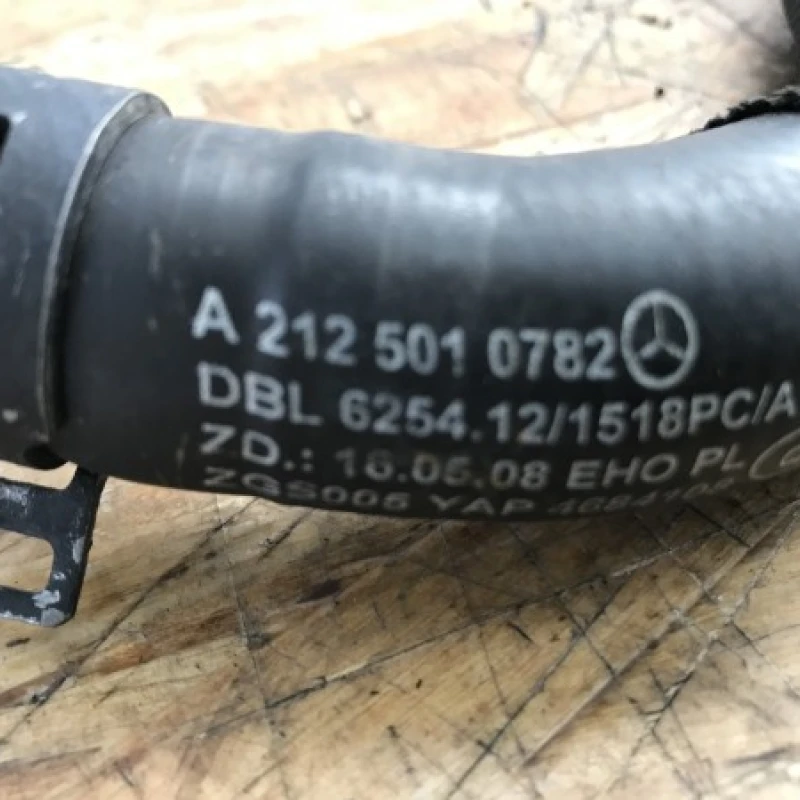 Furtun apa / Mercedes-Benz E Class W212 2010 / Motor, racire si evacuare