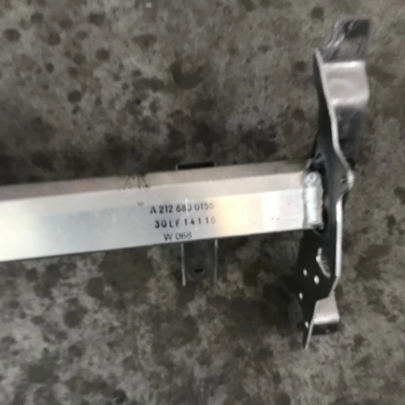 Suport bord / Mercedes-Benz E Class W212 2010 / Interior