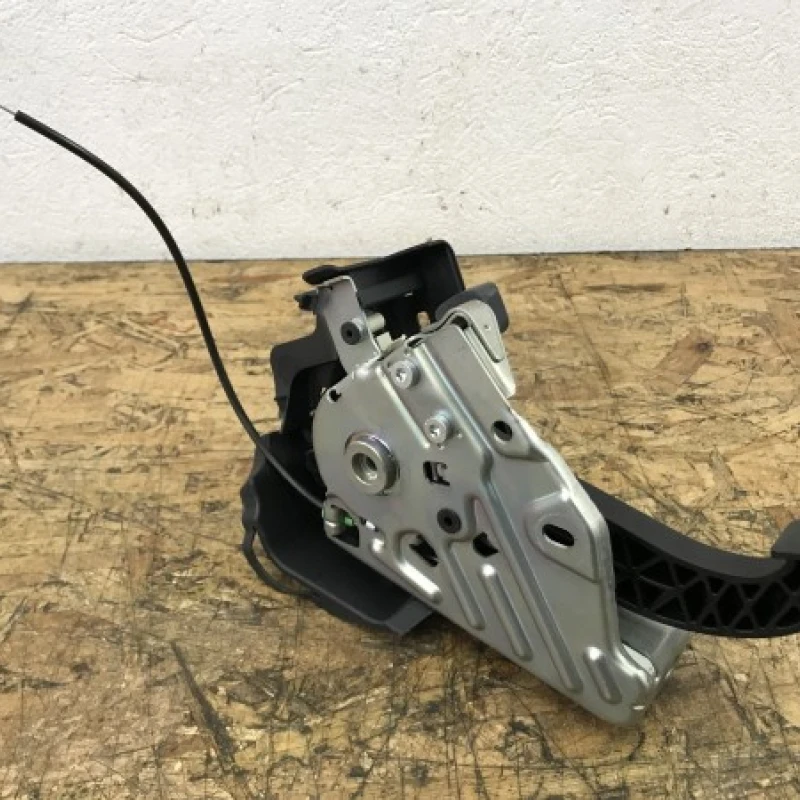 Pedala frana de parcare Mercedes-Benz 