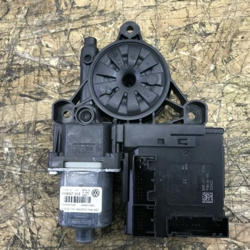 Motoras macara geam cu modul stanga fata / Volkswagen   2012 / Caroserie, oglinzi si faruri