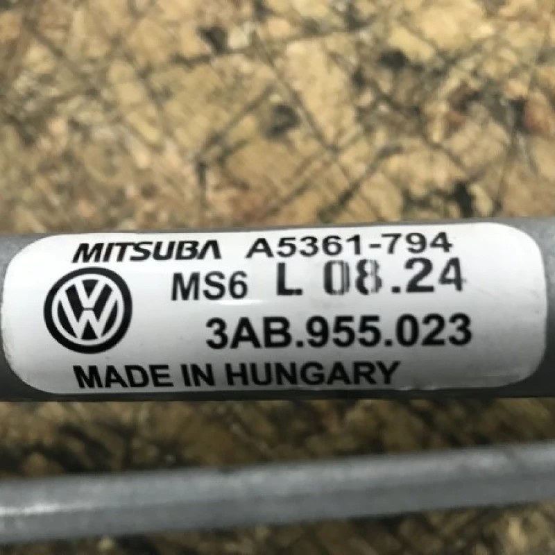 Ansamblu stergator / Volkswagen Passat B7 2013 / Caroserie, oglinzi si faruri