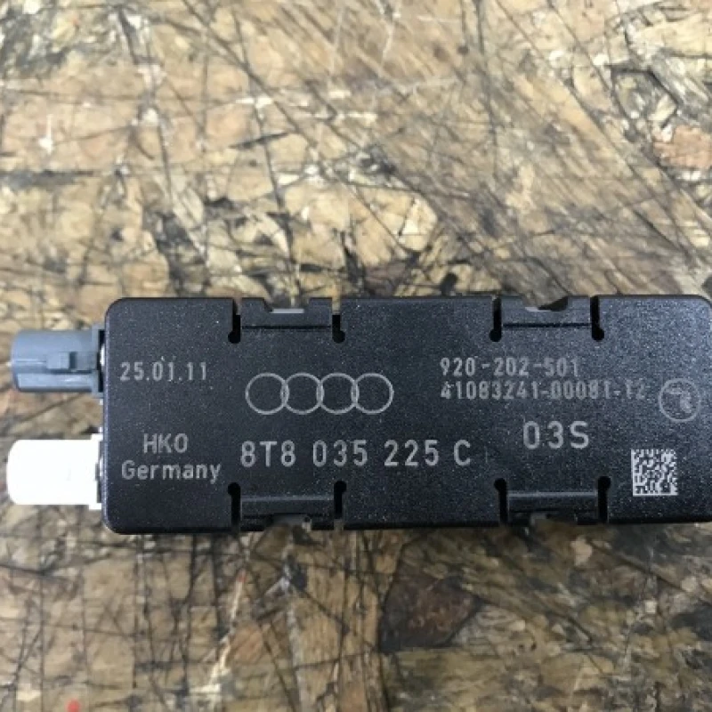 Amplificator antena / Audi A4 B8 2009 / Audio si electronice