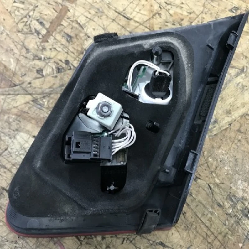 Stop haion cu led stanga / Mercedes-Benz E Class W212 2010 / Caroserie, oglinzi si faruri