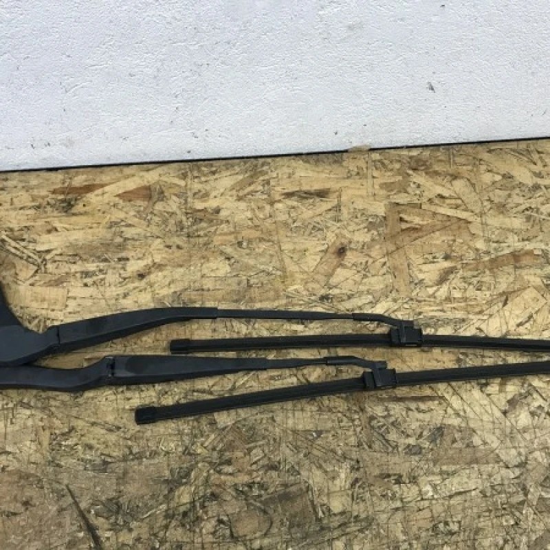 Brat stergator parbriz / Mercedes-Benz E Class W212 2010 / Caroserie, oglinzi si faruri