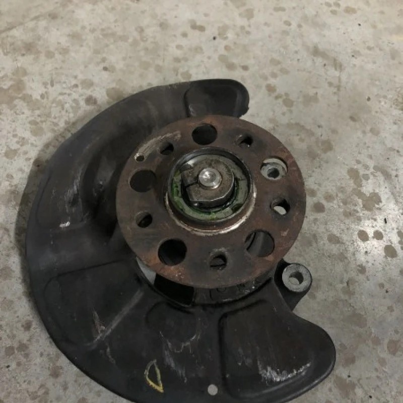 Fuzeta dreapta fata / Mercedes-Benz E Class W212 2010 / Directie si suspensie