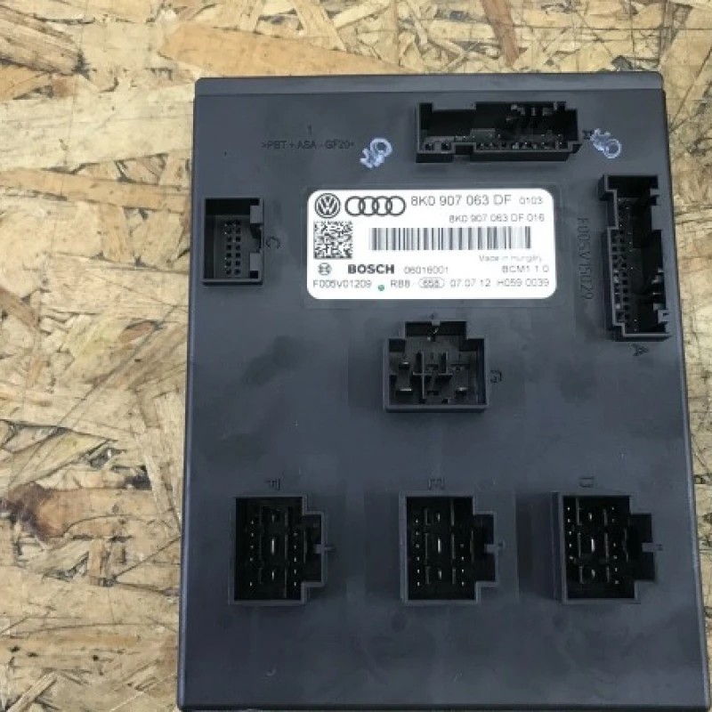 Modul confort / Audi A4 B8 2013 / Audio si electronice