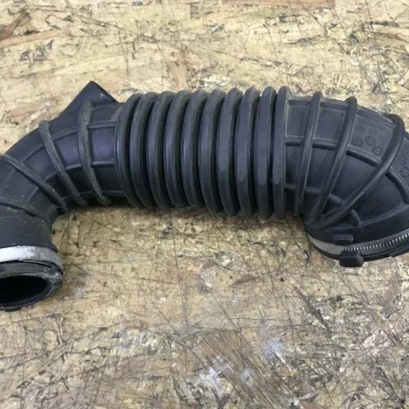 Furtun admisie turbo Audi 