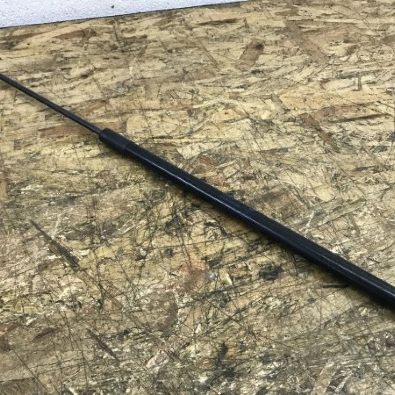 Amortizor capota fata / Audi A4 B8 2013 / Consumabile si accesorii