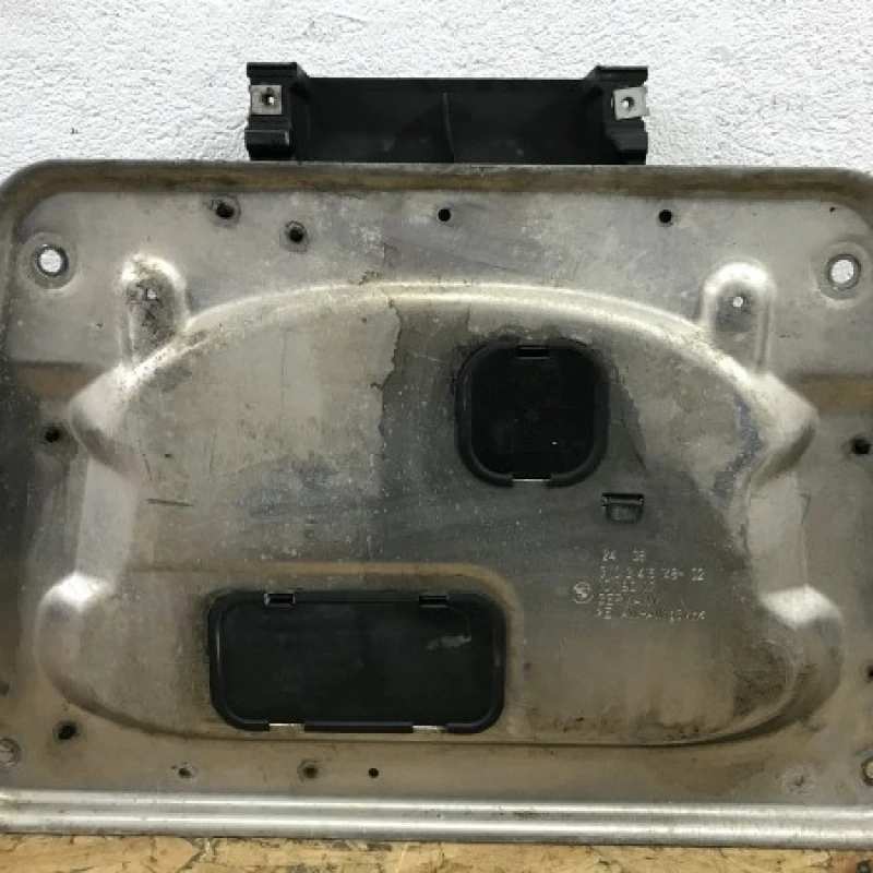 Scut motor metal / BMW X3 E83 LCI 2008 / Caroserie, oglinzi si faruri