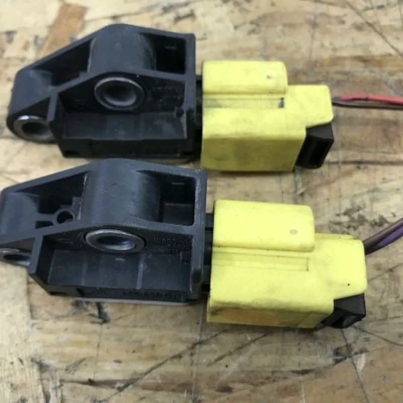 Senzor impact Audi 