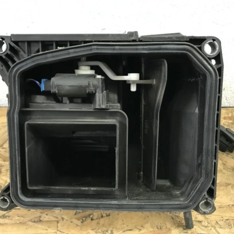 Ventilator aeroterma / Audi A6 C6 2009 / Audio si electronice