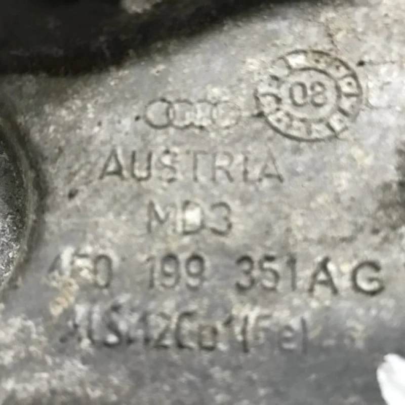 Suport bara stabilizare stanga / Audi A6 C6 2009 / Caroserie, oglinzi si faruri