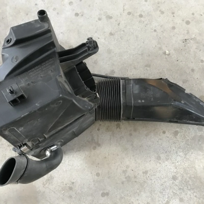 Carcasa filtru aer Audi 