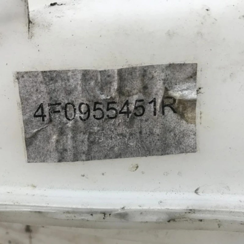 Rezervor lichid parbriz / Audi A6 C6 2009 / Caroserie, oglinzi si faruri