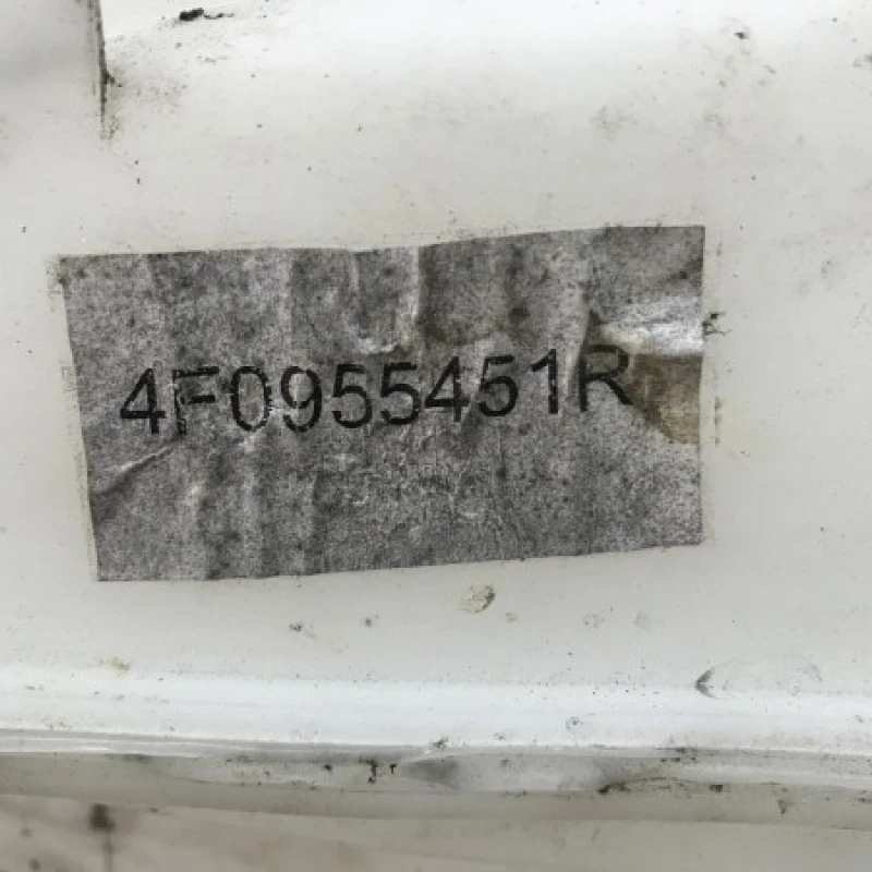 Rezervor lichid parbriz / Audi A6 C6 2009 / Caroserie, oglinzi si faruri