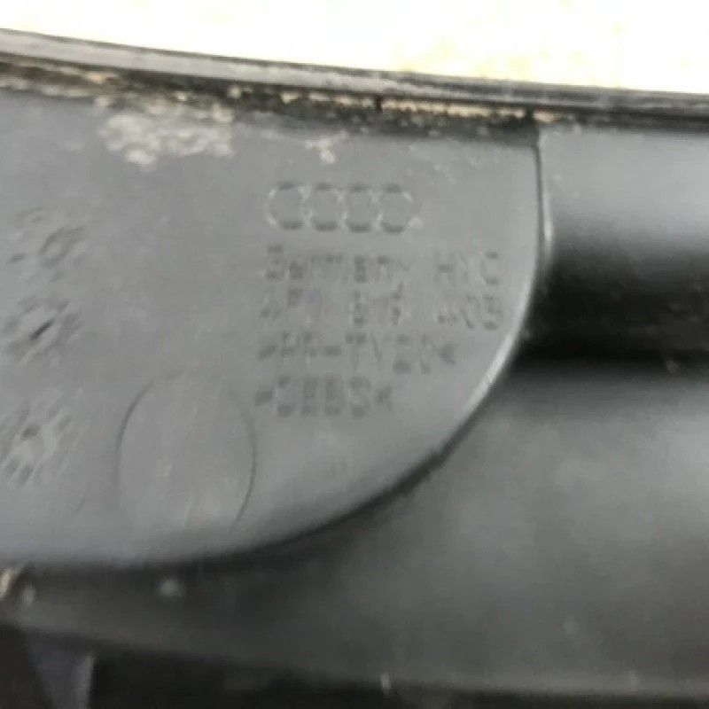 Grila stergator parbriz / Audi A6 C6 2009 / Caroserie, oglinzi si faruri