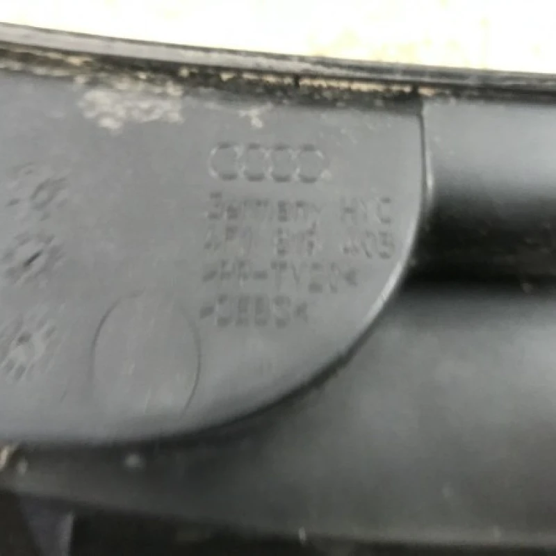 Grila stergator parbriz / Audi A6 C6 2009 / Caroserie, oglinzi si faruri
