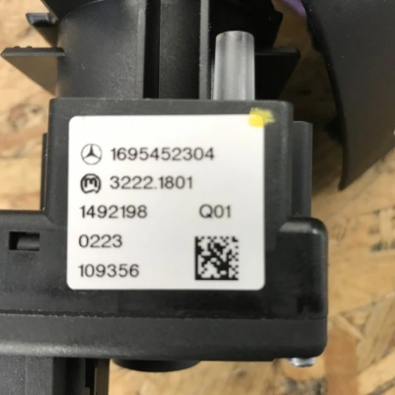 Bloc lumini reglaj faruri / Mercedes-Benz A Class W169 2010 / Audio si electronice