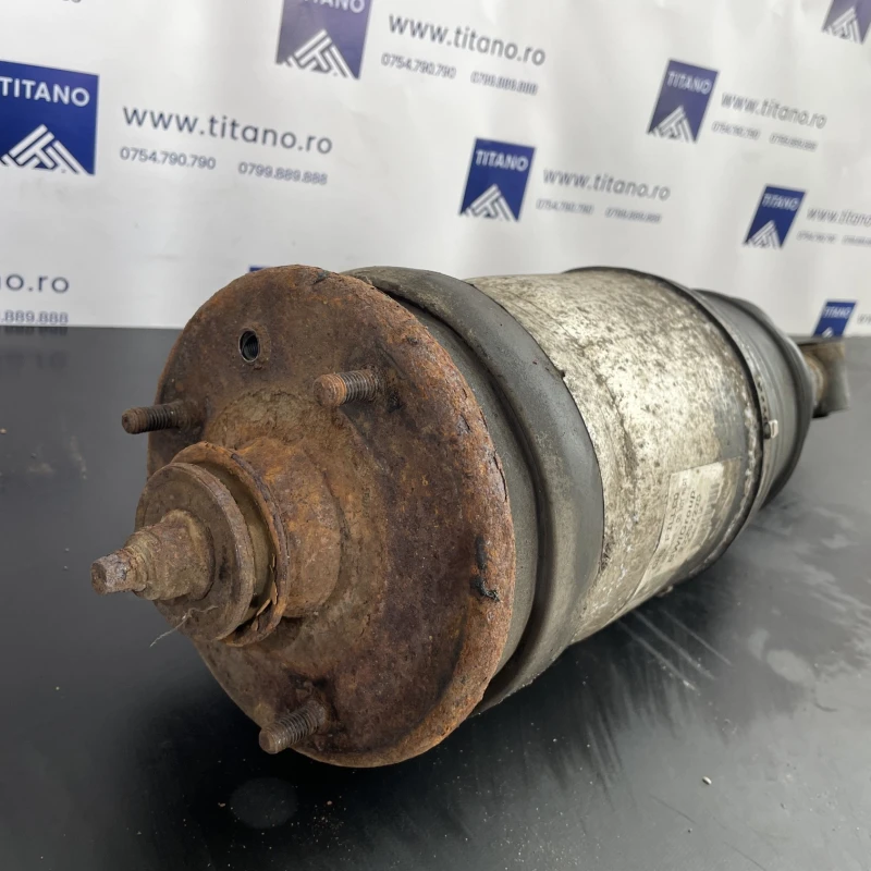 Perna aer dreapta spate / Land Rover Range Rover Sport Range Rover Sport 2011 / Directie si suspensie