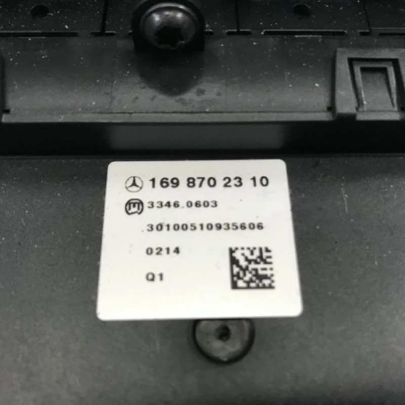 Panou comenzi incalzire scaune / Mercedes-Benz A Class W169 2010 / Interior