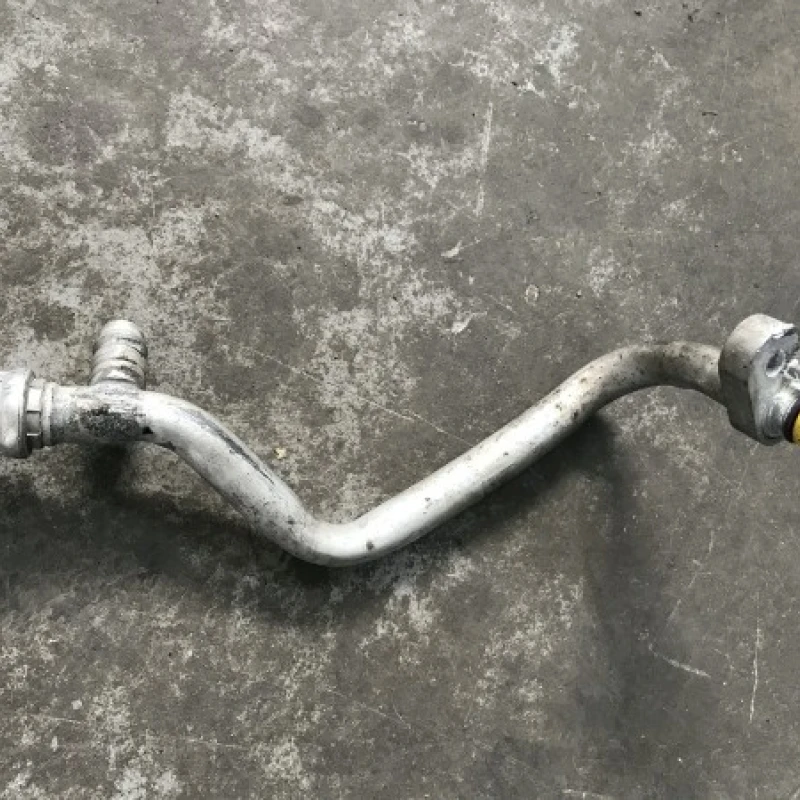 Conducta clima / Mercedes-Benz A Class W169 2010 / Climatizare
