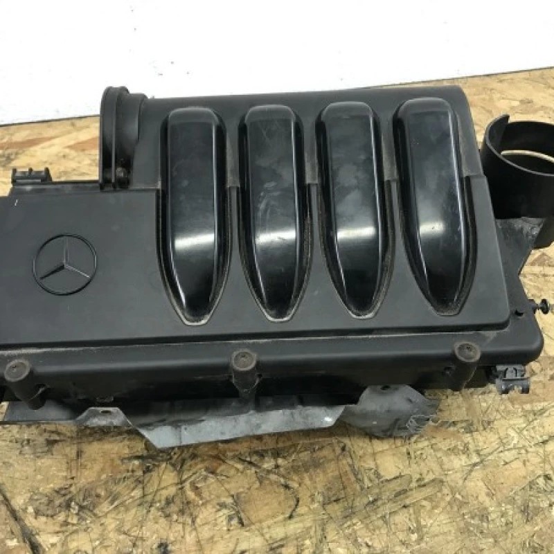 Carcasa filtru aer / Mercedes-Benz A Class W169 2010 / Motor, racire si evacuare
