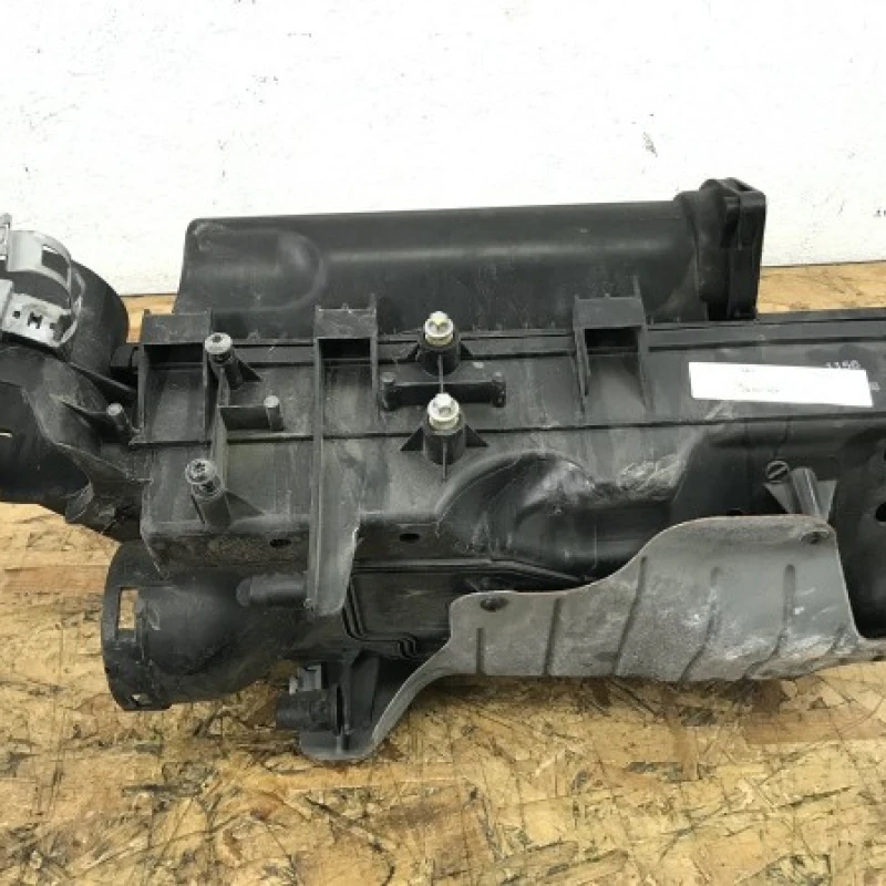 Carcasa filtru aer / Mercedes-Benz A Class W169 2010 / Motor, racire si evacuare