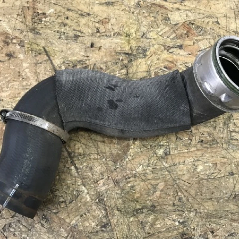 Furtun intercooler / Mercedes-Benz A Class W169 2010 / Motor, racire si evacuare
